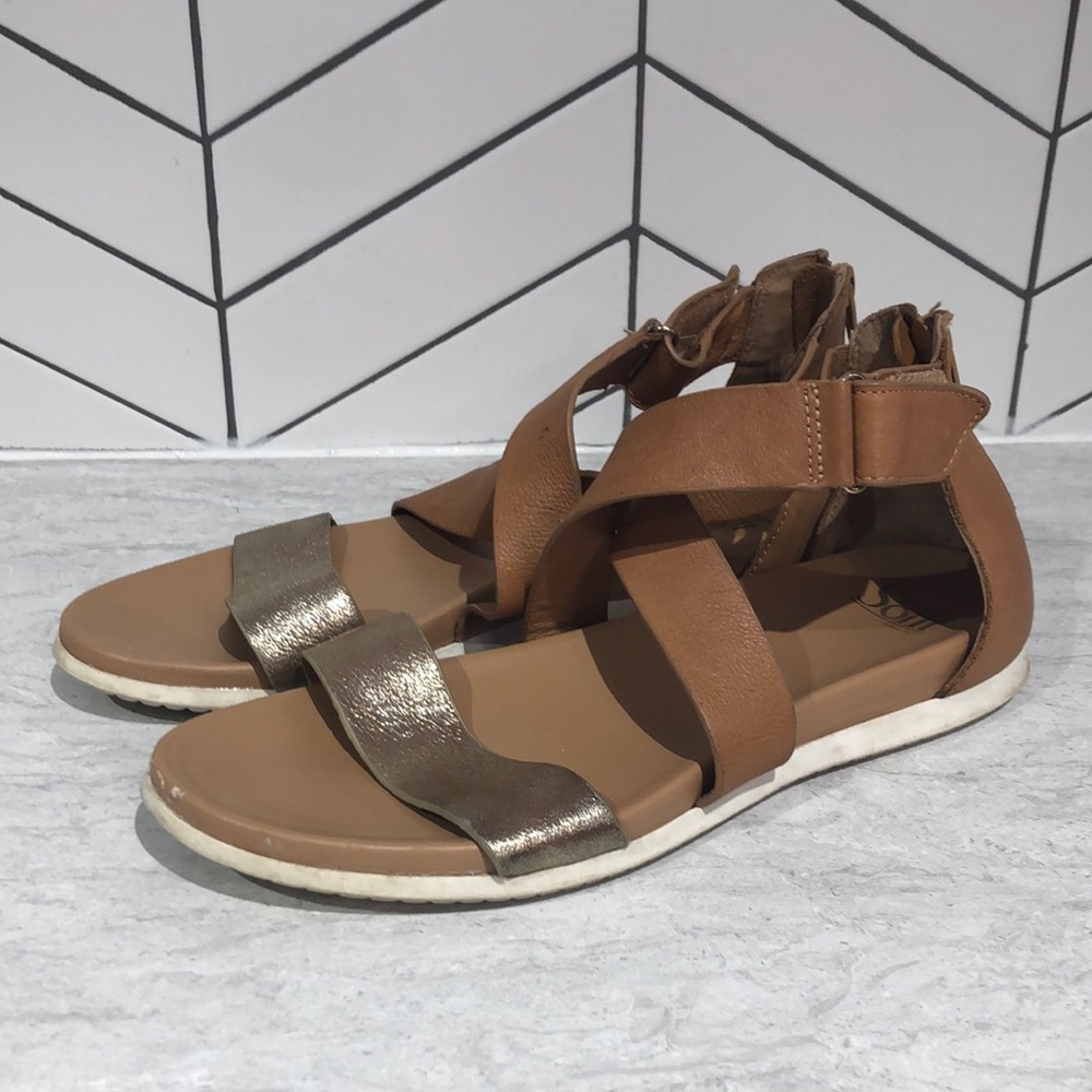 Sofft (9) Brown and Gold Leather Sandals
